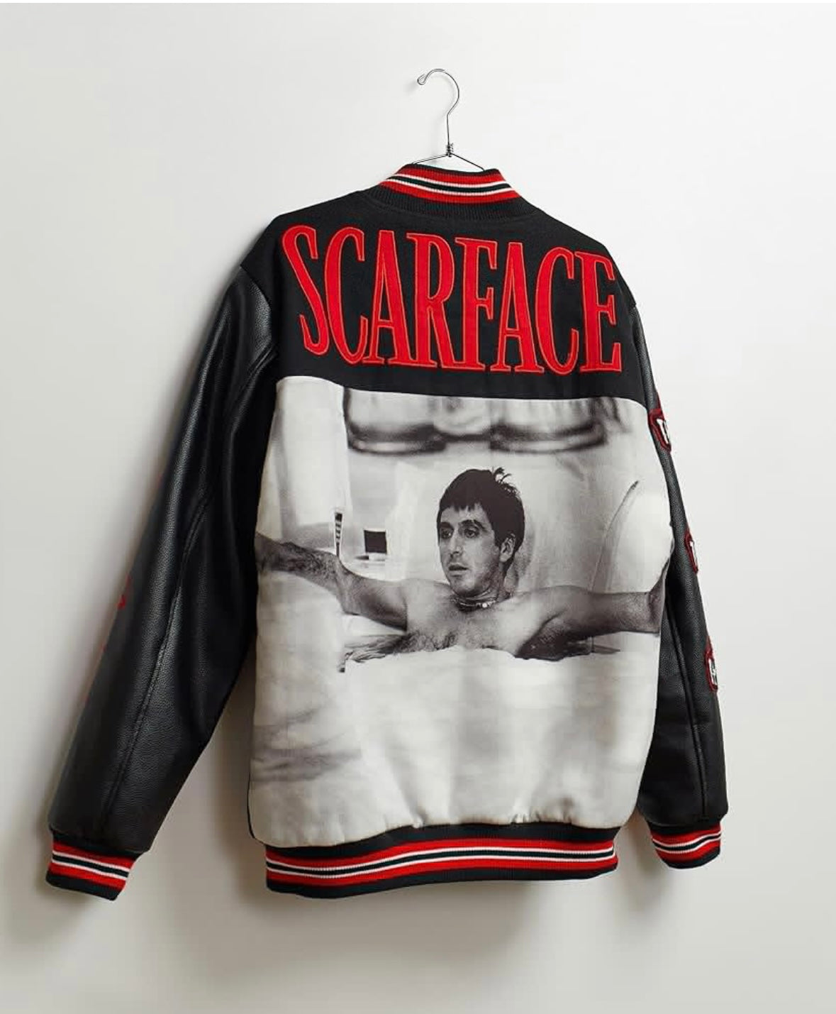 CHAQUETA REASON